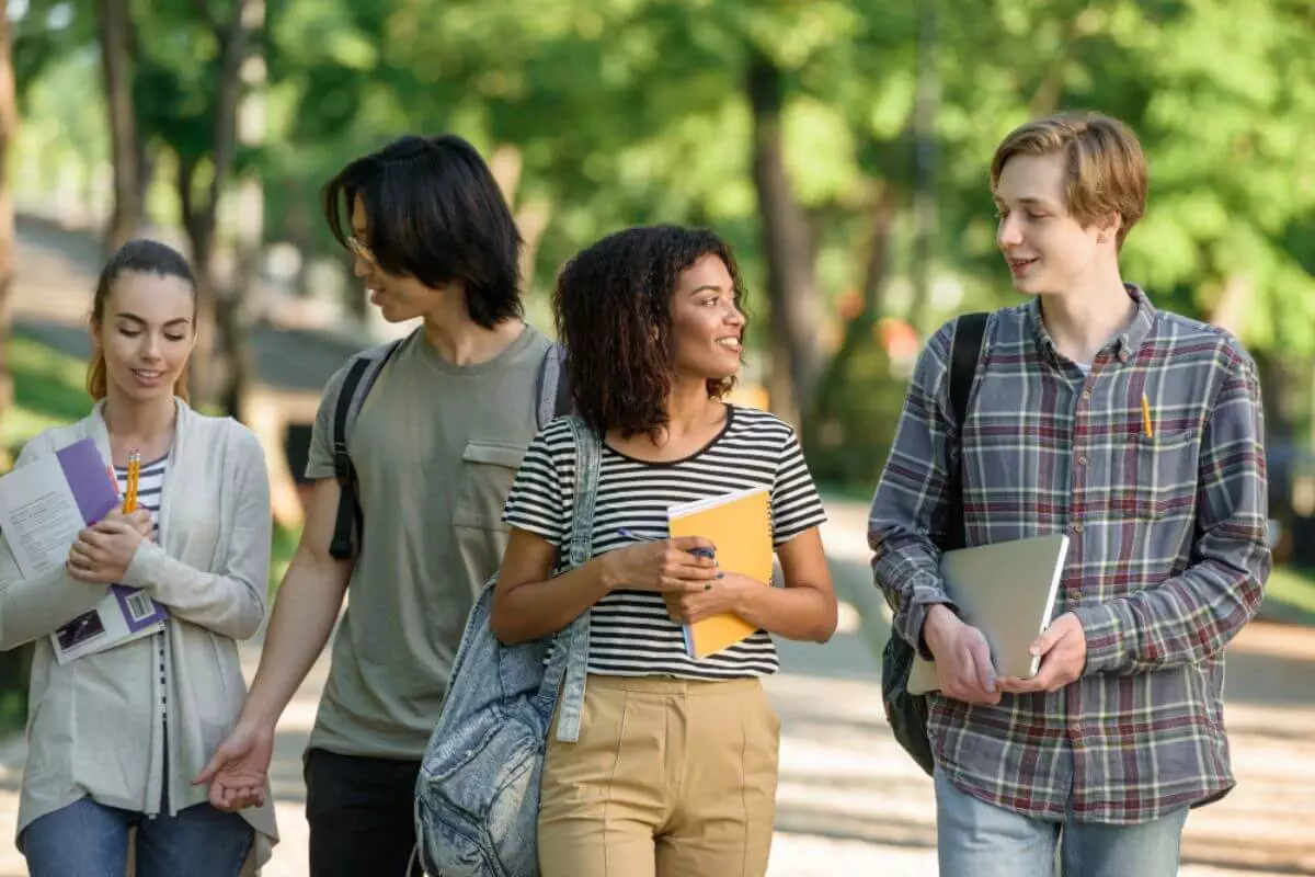 Balancing Academics and Social Life: Tips for Managing Campus Involvement